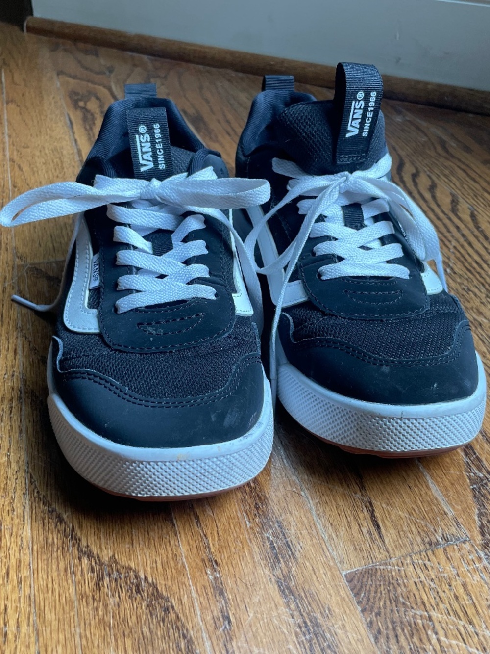 Women’s Size 9 Vans